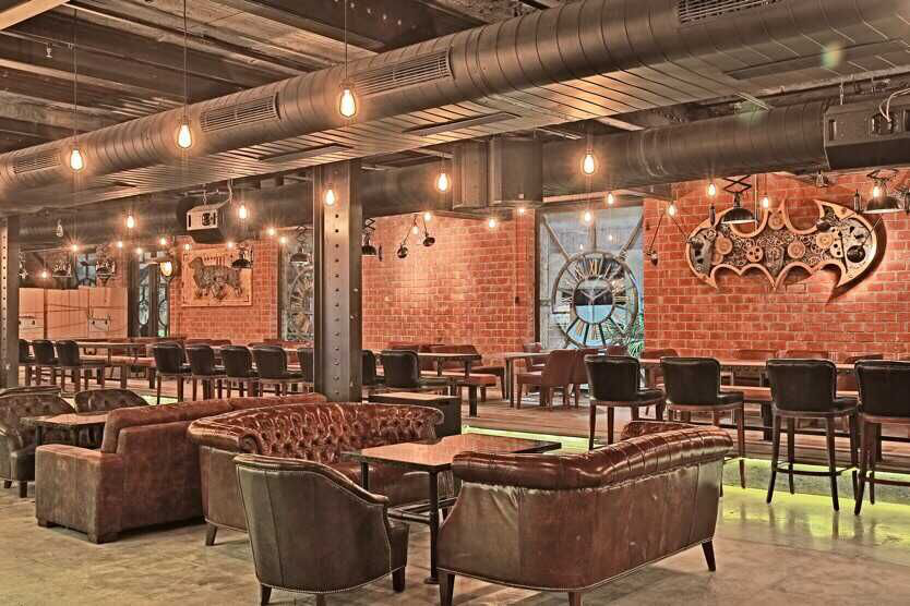 vintage leather hotel furniture